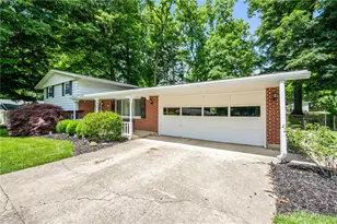 2718 Bahns Dr, Beavercreek, OH 45434 - Photo 3