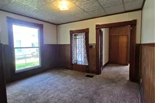 622 Union St, Union Township, OH 47390 - Photo 5