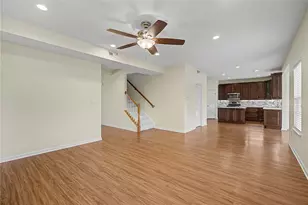 1623 N Wood Creek Dr, Clear Creek Township, OH 45458 - Photo 9