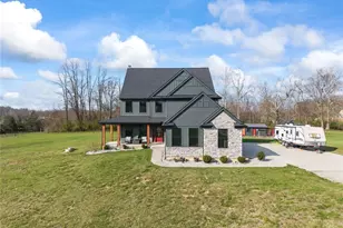 2425 Middleboro Rd, Washington Twp, OH 45113 - Photo 3