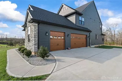 2425 Middleboro Road, Washington Twp, OH 45113 - Photo 15