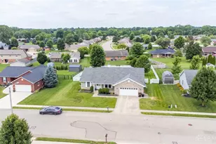 129 Honeysuckle Way, Eaton, OH 45320 - Photo 43