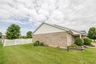 129 Honeysuckle Way, Eaton, OH 45320 - Photo 3