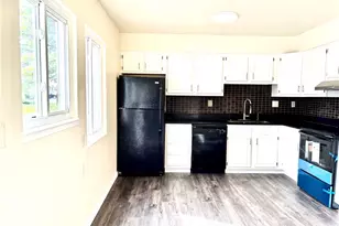 6405 Harbinger Ln, Miamisburg, OH 45449 - Photo 7