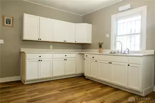 1727 W Riverview Ave, Dayton, OH 45402 - Photo 11