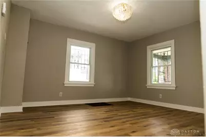 1727 W Riverview Avenue, Dayton, OH 45402 - Photo 5