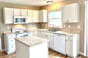 2350 Queensway Dr, Miami Township, OH 45342 - Photo 7