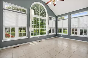 9120 Surrey Gate Pl, Washington Twp, OH 45458 - Photo 7