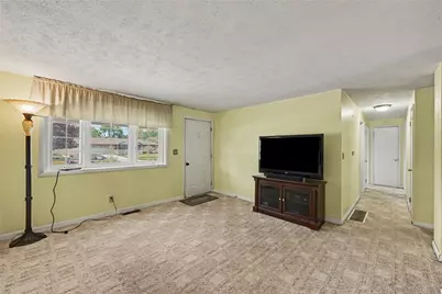 1014 W Alkaline Springs Road, Vandalia, OH 45377 - Photo 7