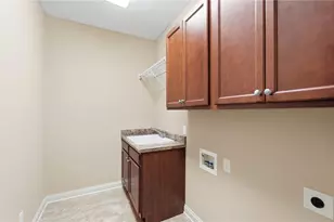10540 Wallingsford Cir, Washington Twp, OH 45458 - Photo 21