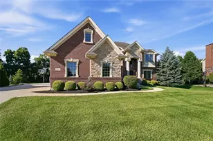 10540 Wallingsford Cir, Washington Twp, OH 45458 - Photo 5