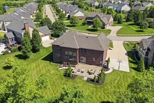 10540 Wallingsford Cir, Washington Twp, OH 45458 - Photo 3