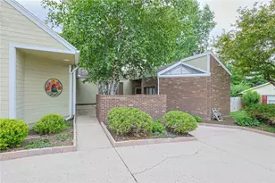 9040 S Normandy Ln, Washington Twp, OH 45458 - Photo 5