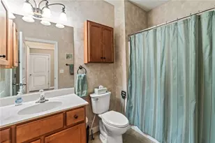 3378 Darbyshire Dr, Beavercreek, OH 45440 - Photo 15