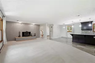 686 Evans Ln, Washington Twp, OH 45459 - Photo 5
