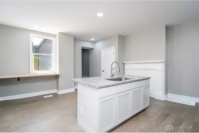 913 Charlotte Street, Hamilton, OH 45214 - Photo 3