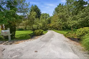 2892 River End Ct, Sugarcreek Twp, OH 45370 - Photo 5