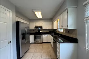 1014 Millerton Dr, Centerville, OH 45459 - Photo 5
