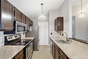610 Carrington Pl, Loveland, OH 45140 - Photo 17
