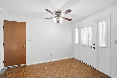 7137 Castlecrest Drive, Huber Heights, OH 45424 - Photo 9