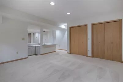 6584 Stillcrest Way, Butler Twp, OH 45414 - Photo 39