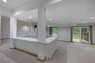 6584 Stillcrest Way, Butler Twp, OH 45414 - Photo 37
