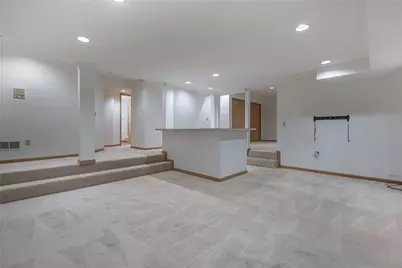 6584 Stillcrest Way, Butler Twp, OH 45414 - Photo 35