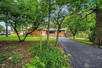 2525 Big Woods Trail, Beavercreek, OH 45431 - Photo 3