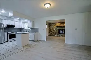 4505 College View Dr, Dayton, OH 45417 - Photo 9