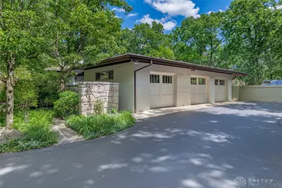 6042 Mad River Road, Washington Twp, OH 45459 - Photo 3