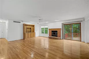 1805 Andrea Cir, Beavercreek, OH 45432 - Photo 3