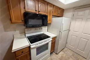 9765 Centerville Creek Ln, Washington Twp, OH 45458 - Photo 13