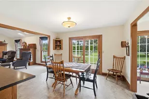 656 Gardenview Cir, Bath Twp, OH 45801 - Photo 7