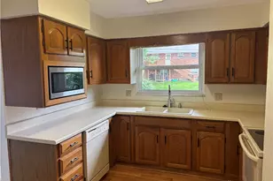 2518 Loris Dr, Miami Township, OH 45449 - Photo 3