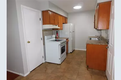1718 Radio Road #D, Dayton, OH 45403 - Photo 3