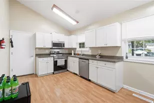 1960 Carol Pkwy, Kettering, OH 45440 - Photo 7