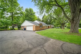 2196 Merrimont Dr, Troy, OH 45373 - Photo 3