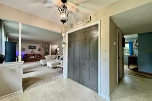 5513 Florrel Crest Ln, Dayton, OH 45415 - Photo 9