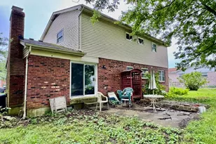 8741 Ashbrook Dr, West Chester Twp, OH 45069 - Photo 5