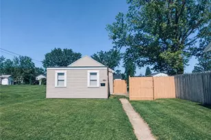 4041 Old Riverside Dr, Dayton, OH 45405 - Photo 1