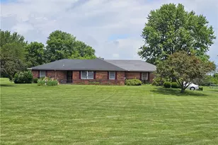 1376 Foust Rd, Xenia Twp, OH 45385 - Photo 3