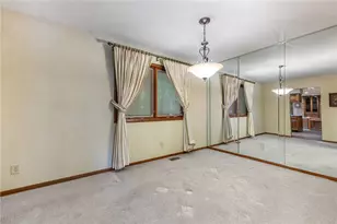 6309 7 Pines Dr, West Carrollton, OH 45449 - Photo 17