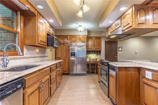6309 7 Pines Dr, West Carrollton, OH 45449 - Photo 9