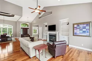 8010 Country Brook Ct, Clearcreek Twp, OH 45066 - Photo 5