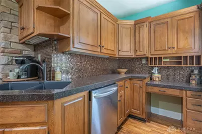 1052 Colwick Drive, Dayton, OH 45420 - Photo 9