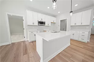 10015 Charlotte Ct, Washington Twp, OH 45458 - Photo 7