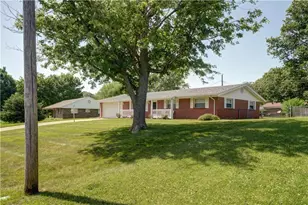 204 Linwood Dr, Greenville, OH 45331 - Photo 3