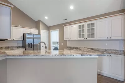 221 Villa Pointe Drive, Springboro, OH 45066 - Photo 7
