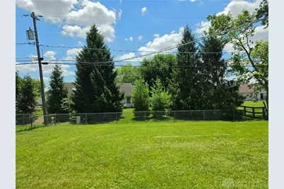 519 Sheets Street, Englewood, OH 45322 - Photo 3