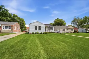 3601 Lancashire Dr, Dayton, OH 45417 - Photo 3